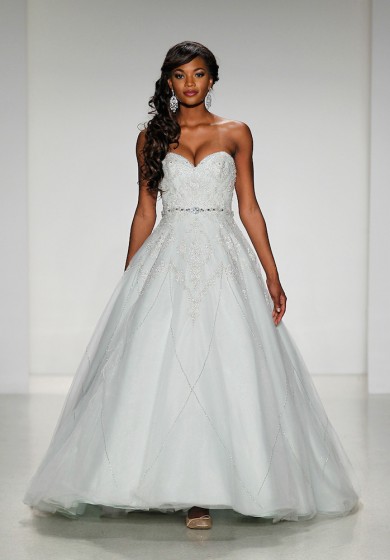 "NEW YORK BRIDAL FASHION WEEK"